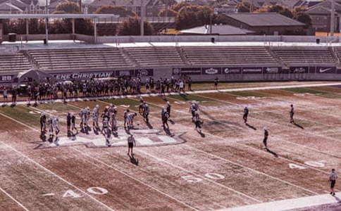 ѧУ�Ĳٳ�����300����ƪ