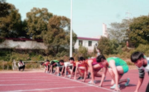 ���ܳ������ģ�ͨ��52ƪ��