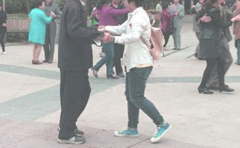 晨练小学作文8篇