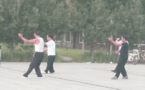 晨练作文300字常用【3篇】