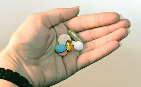 �йس�ҩ����600����ƪ