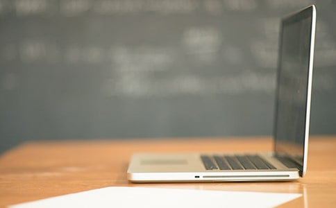 δ���ĵ�������450�֣���ѡ3ƪ��