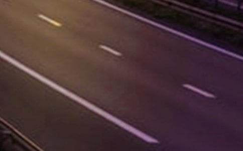 公路上发生的事作文