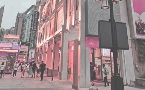 ���ڹ㳡������600����ƪ