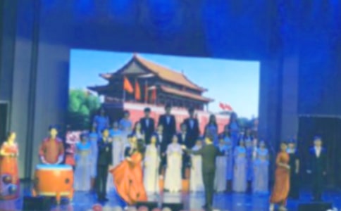 �����ĺϳ���������300�֣���ѡ10ƪ��