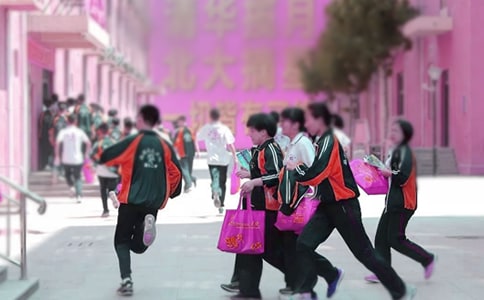 ����ѡ����һ��ѧ���ĺϼ���ƪ