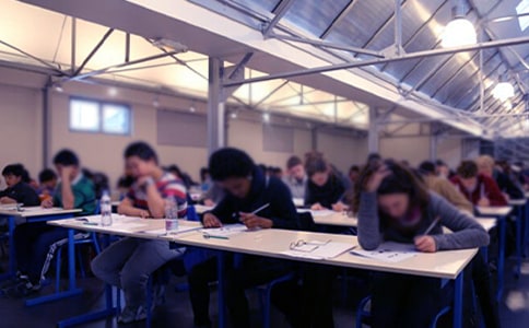 ���ر������Ŀ�������