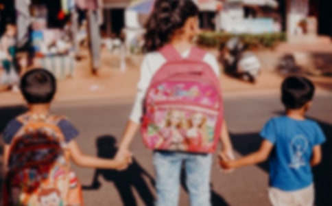 ���ض�ͯ������600����ƪ