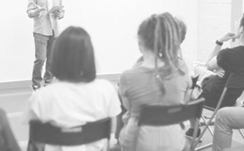 6月大学英语四级作文范文:出国留学