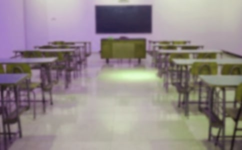 �����š�ĸУ������600����ƪ