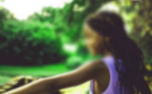 һ������ɬ��Ů������