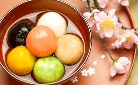 ����Բ������300��