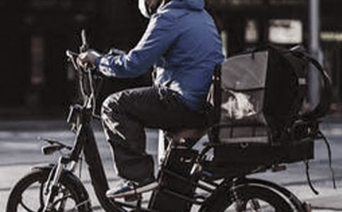 д����С�������600��