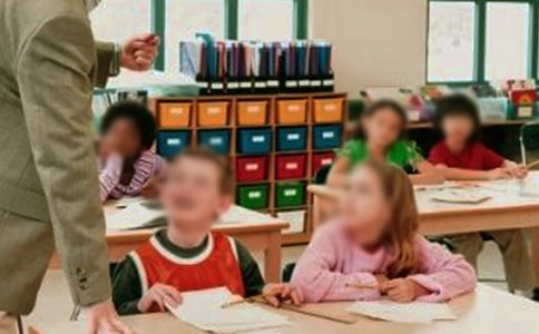 ����Сѧ��һ�꼶������400�֣�ͨ��24ƪ��