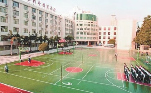 ������ɫУ԰����600�֣���ѡ27ƪ��