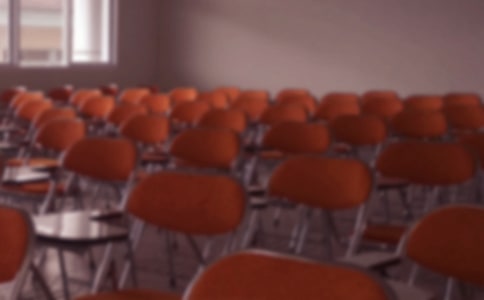 ���ر���δ����ѧУ���꼶����300����ƪ