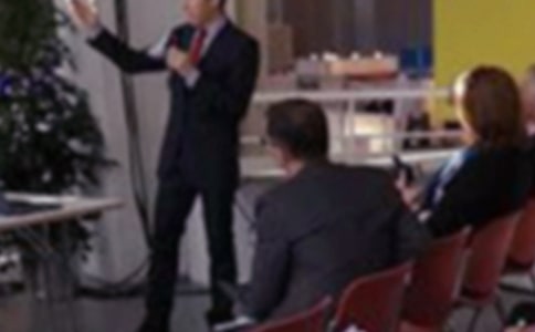 ���ݽ��и���������