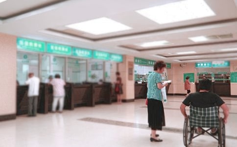 ���Ƽ���ҽԺ����300����ƪ