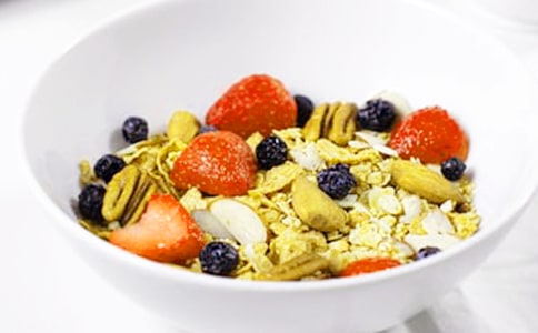 �����������600��3ƪ